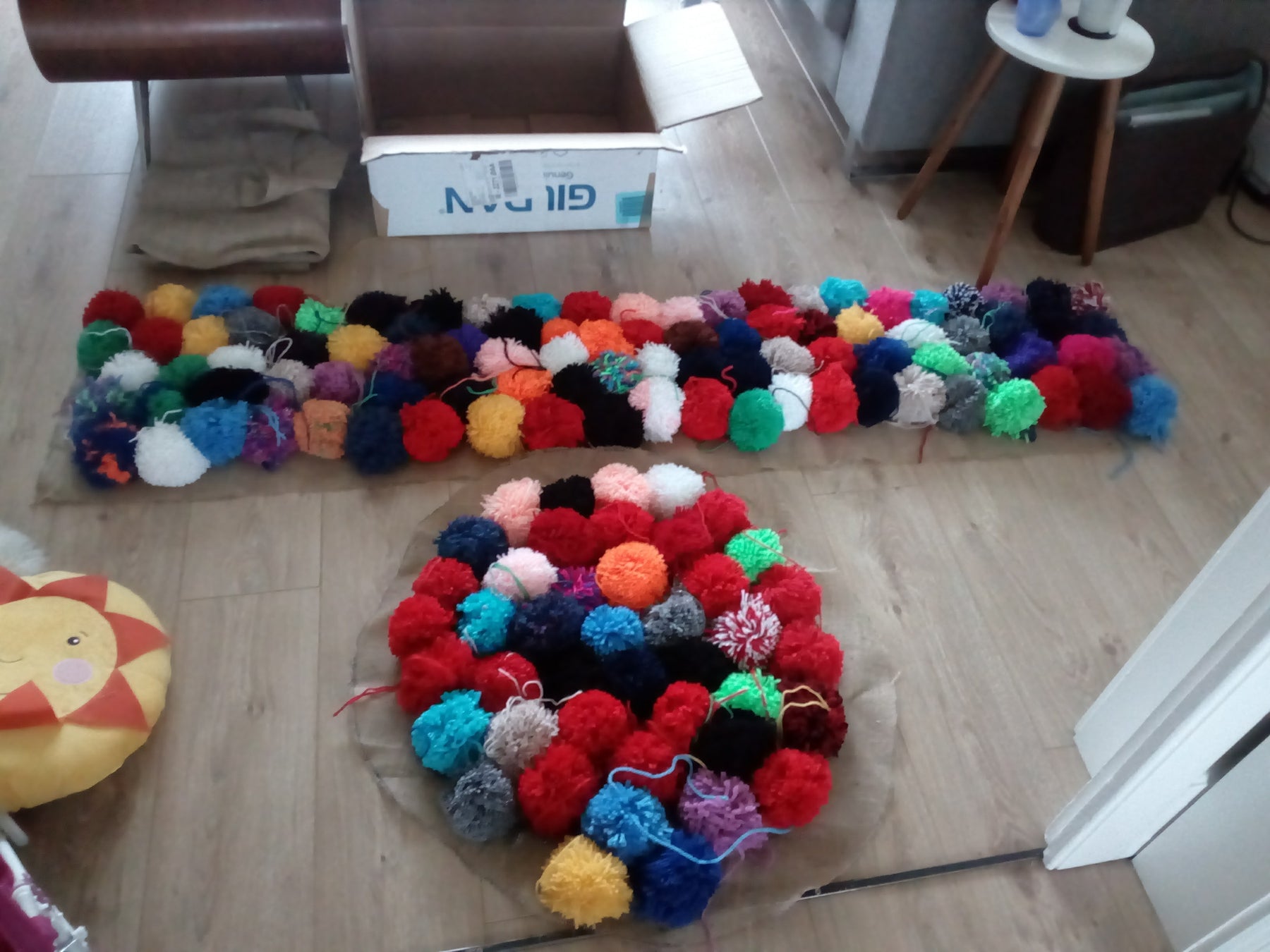 Step-bystep guide for the pom pom chair project