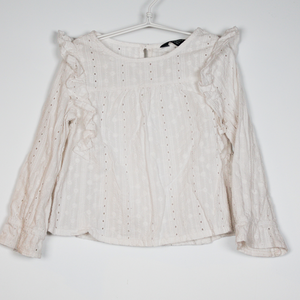 3-4Y
Broderie Anglaise Top