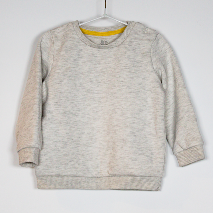 9-12M
Grey Sweater