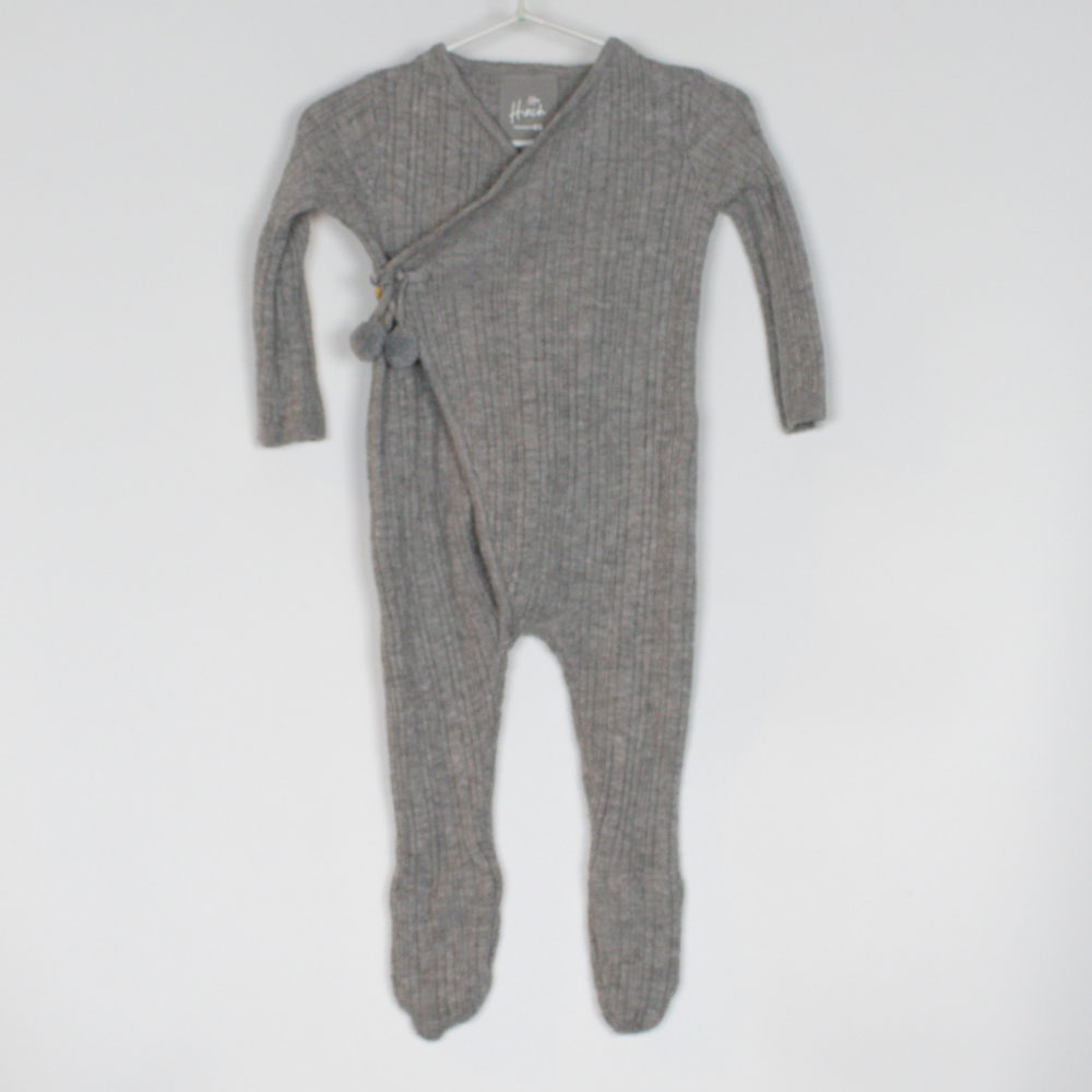 0-3M
Mini Hinch Onesie