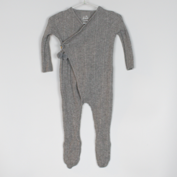0-3M
Mini Hinch Onesie