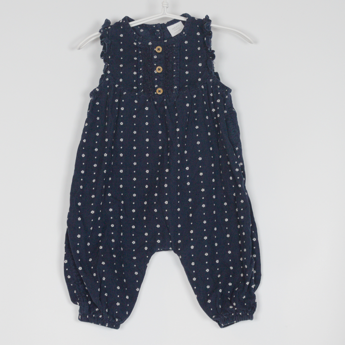 3-6M
Pincord Navy Dungarees