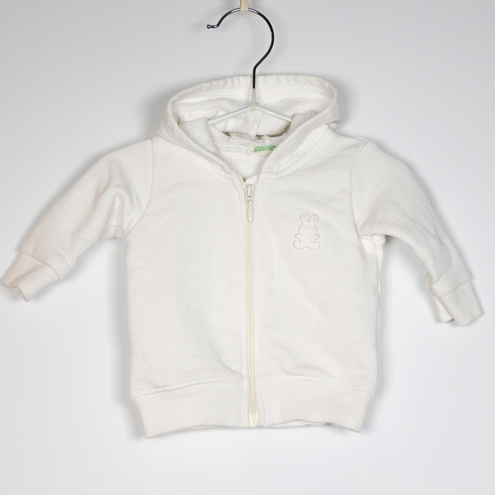 1-3M
White Hoodie