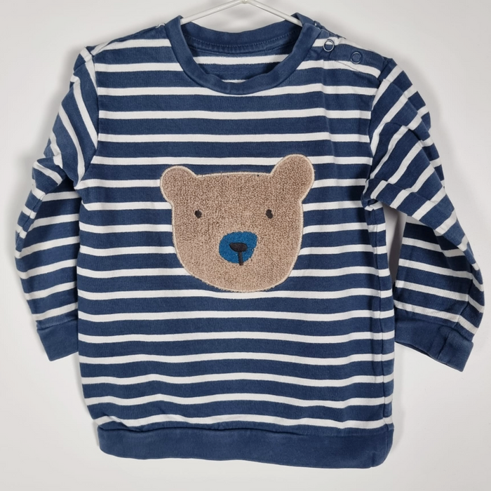9-12M
Bear Applique Sweater