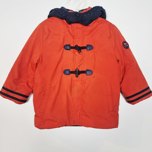 3Y
Orange Coat