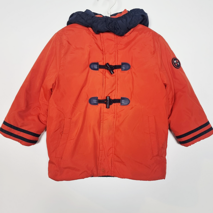 3Y
Orange Coat