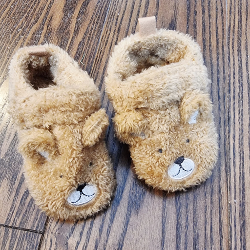 12-18M
Little Bear Slippers