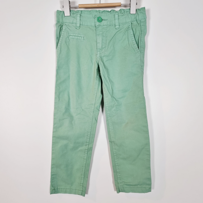 4-5Y
Green Chino Pants