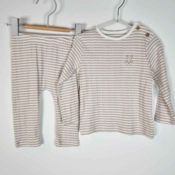 6-9M
Teddy Ribbed Set