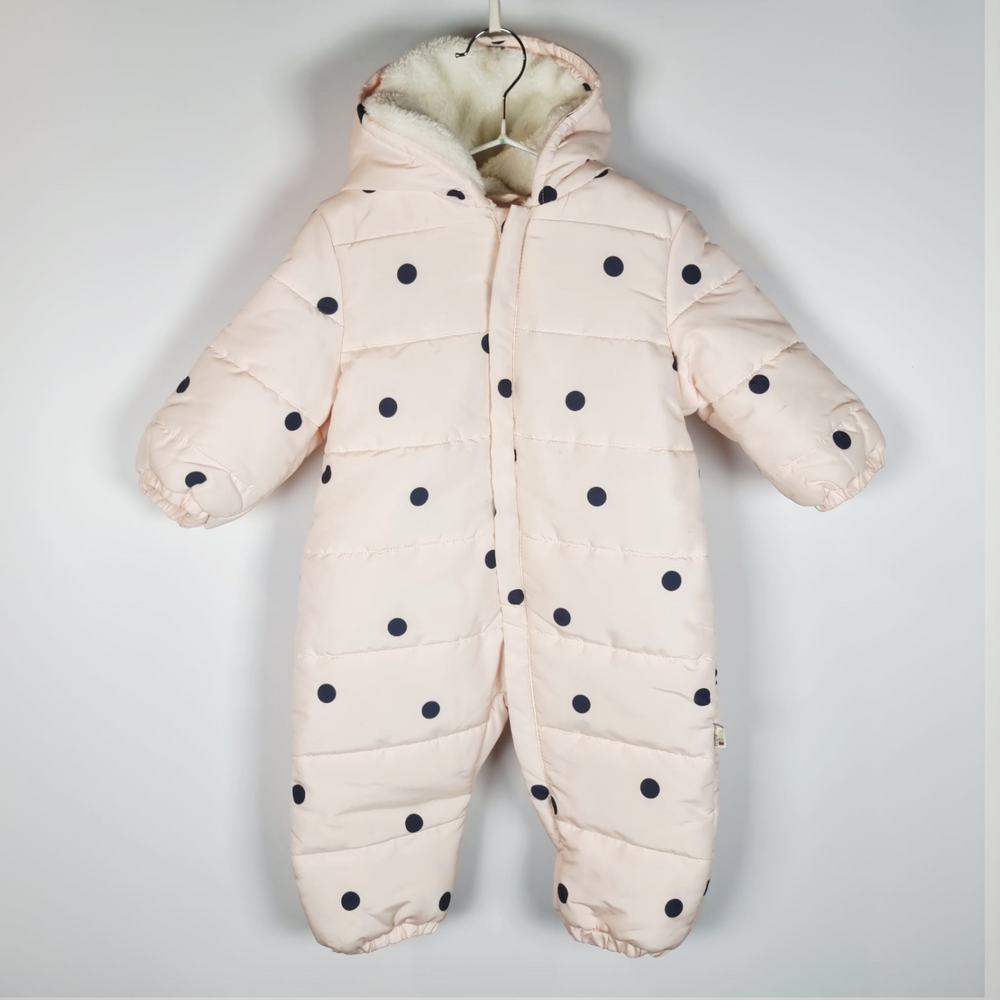 9-12M
Dots Pramsuit