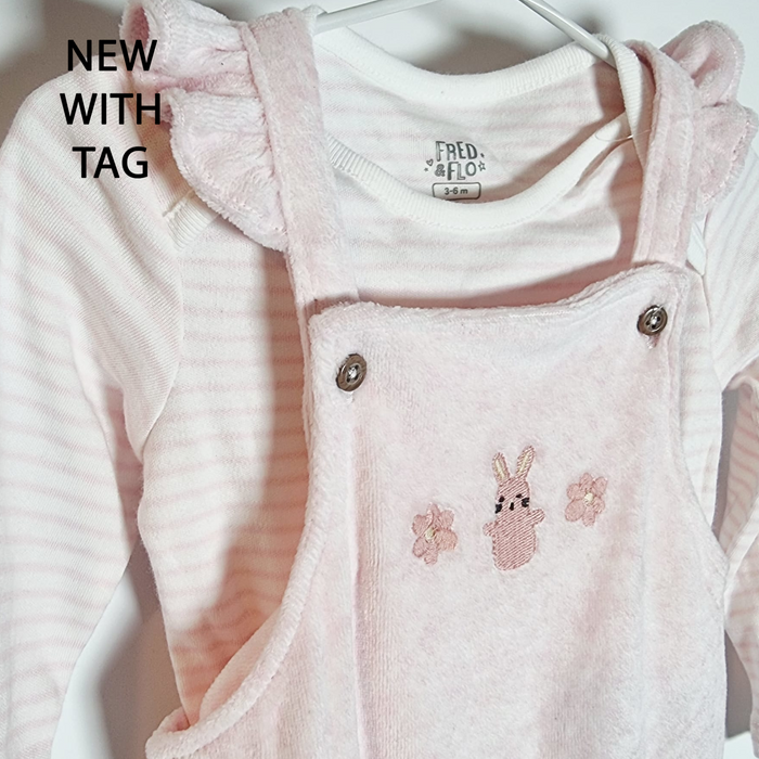 3-6M
Flower Bunny Dungaree Set