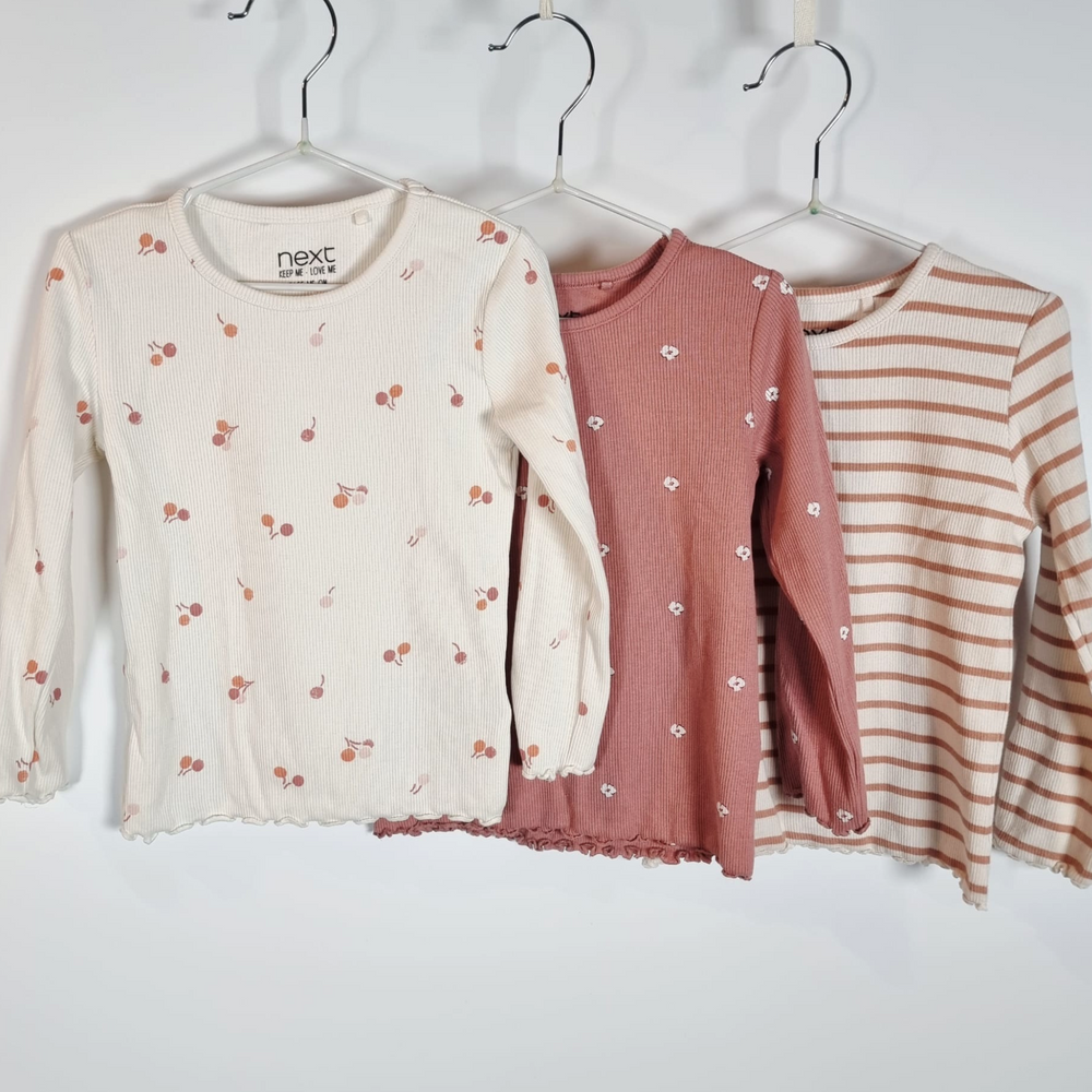 12-18M
3 x Neutrals Tops