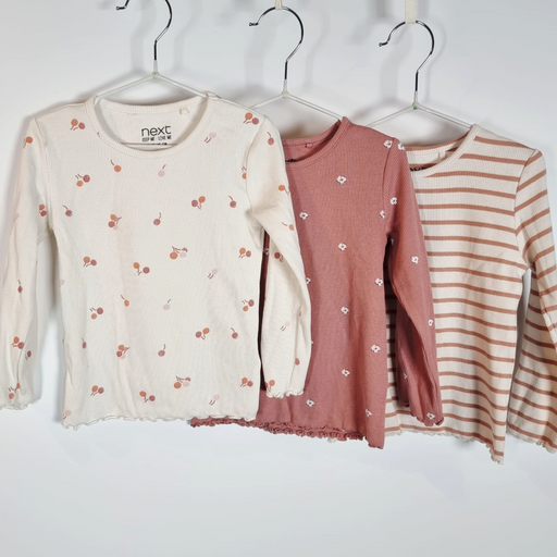 12-18M
3 x Neutrals Tops