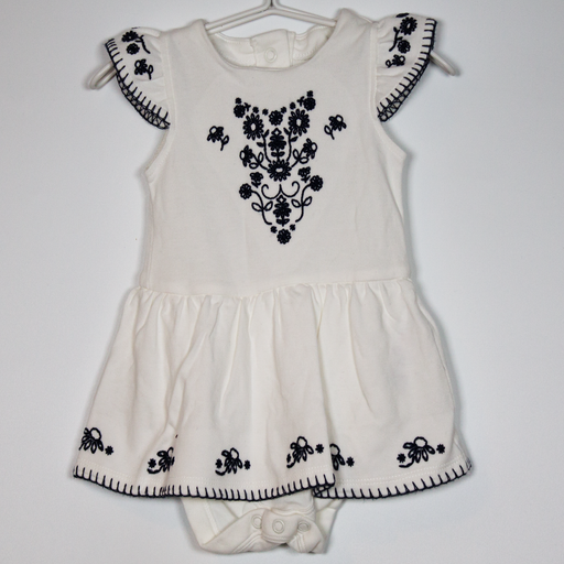 3-6M
Embroidered Dress