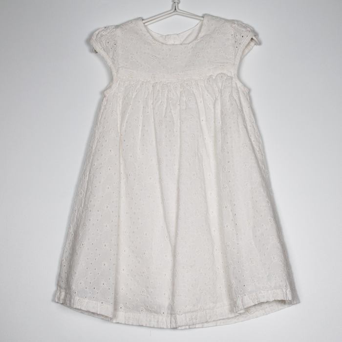 6-9M
White Broderie Dress